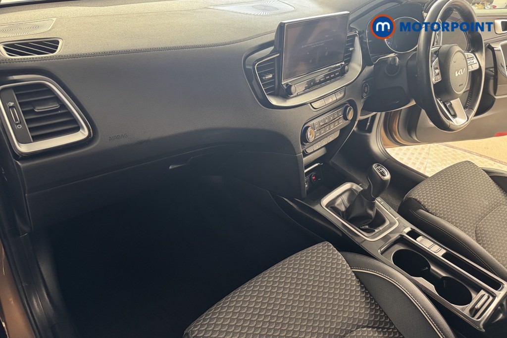 KIA Xceed 3 Manual Petrol Hatchback - Stock Number (1526487) - 8th supplementary image