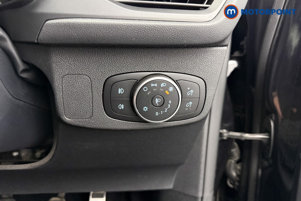 Ford Focus St-Line X Edition Manual Petrol-Electric Hybrid Hatchback - Stock Number (1543277) - 14th supplementary image