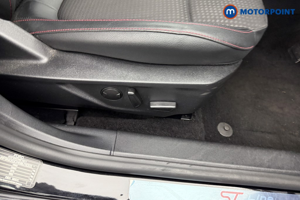 Ford Focus St-Line X Edition Manual Petrol-Electric Hybrid Hatchback - Stock Number (1543277) - 17th supplementary image