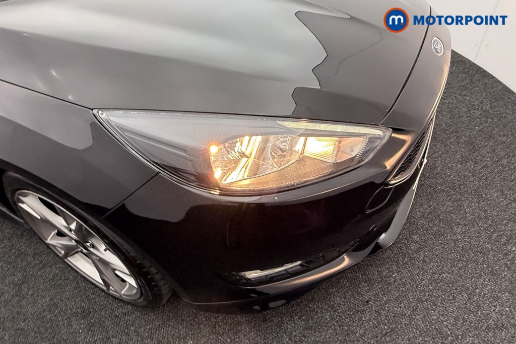Ford Focus St-Line X Manual Petrol Hatchback - Stock Number (1545430) - 25th supplementary image