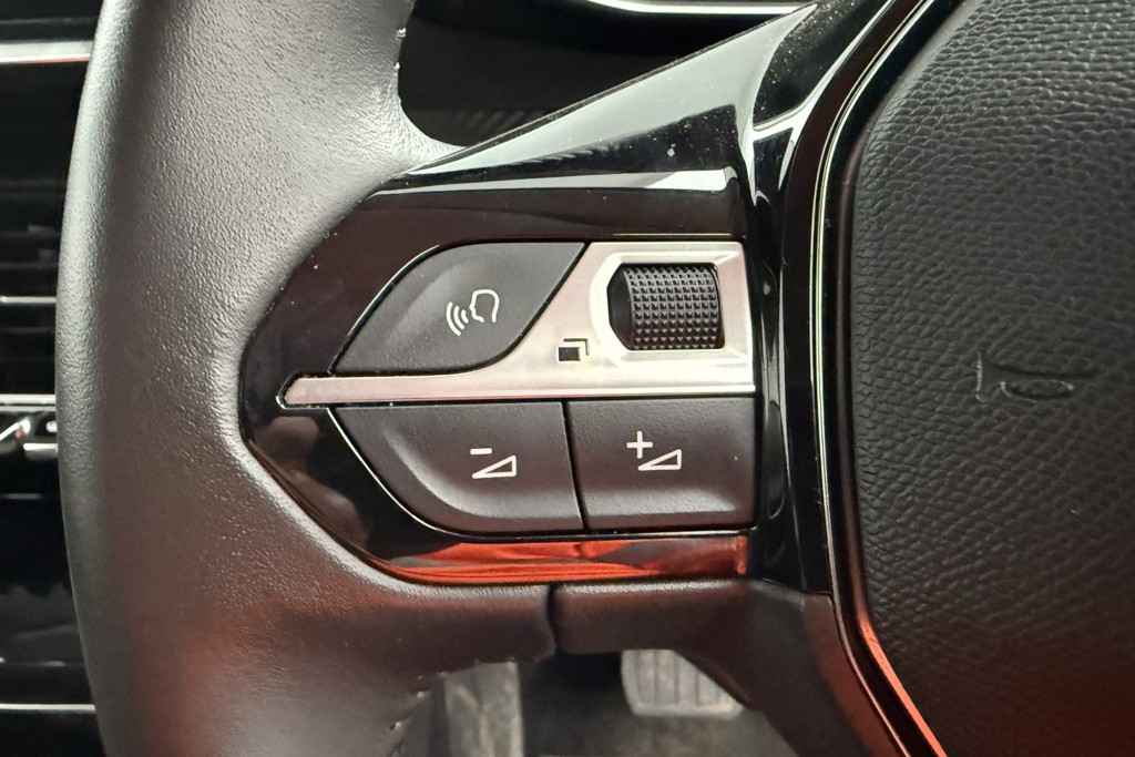 Peugeot 208 Allure Premium Automatic Electric Hatchback - Stock Number (1547047) - 3rd supplementary image