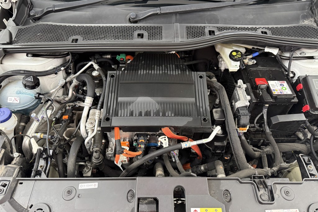 Peugeot 208 Allure Premium Automatic Electric Hatchback - Stock Number (1547047) - 25th supplementary image