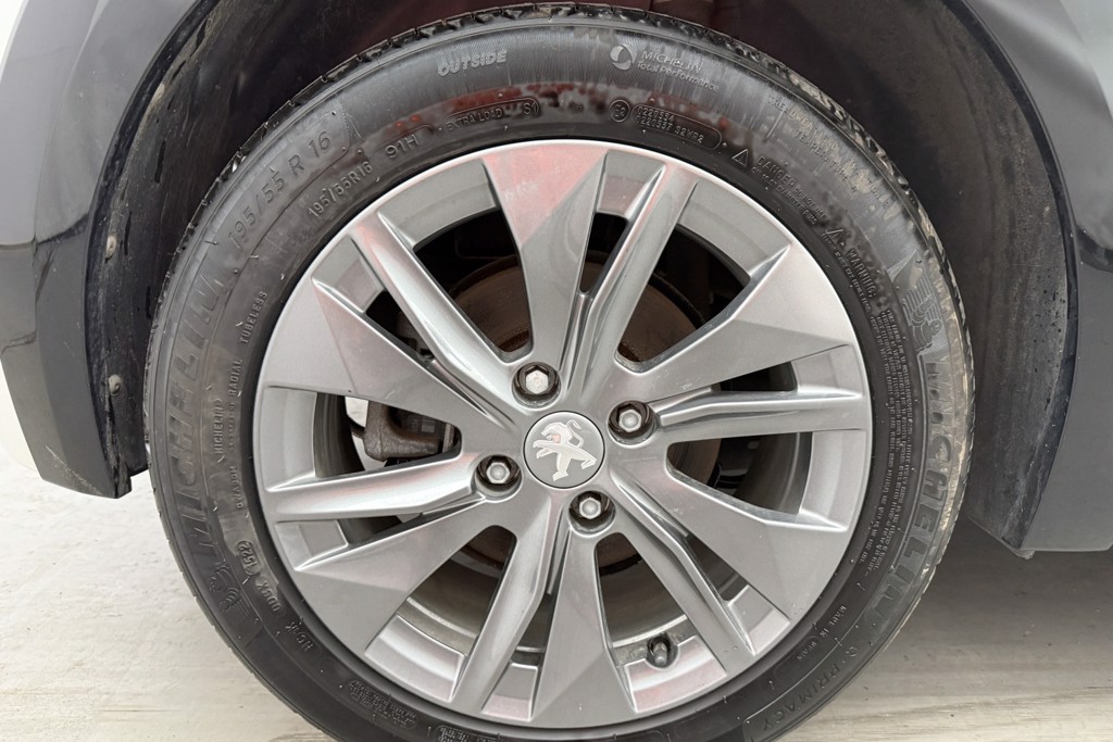 Peugeot 208 Allure Premium Automatic Electric Hatchback - Stock Number (1547047) - 29th supplementary image