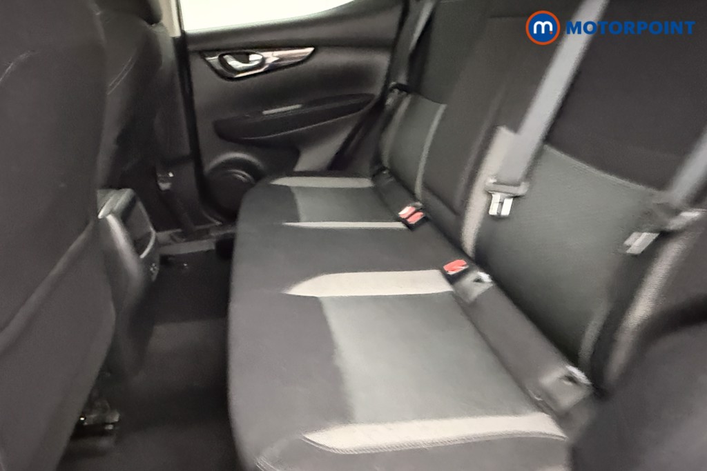 Nissan Qashqai N-Connecta Manual Petrol SUV - Stock Number (1548343) - 23rd supplementary image