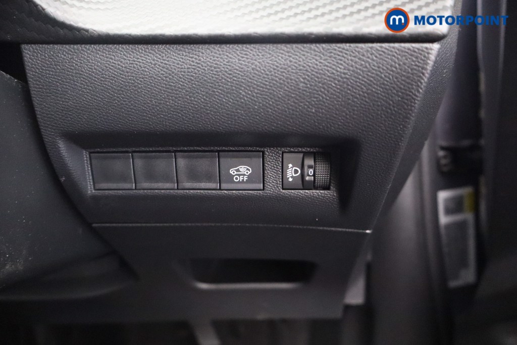 Peugeot 2008 Allure Manual Petrol SUV - Stock Number (1548924) - 11th supplementary image