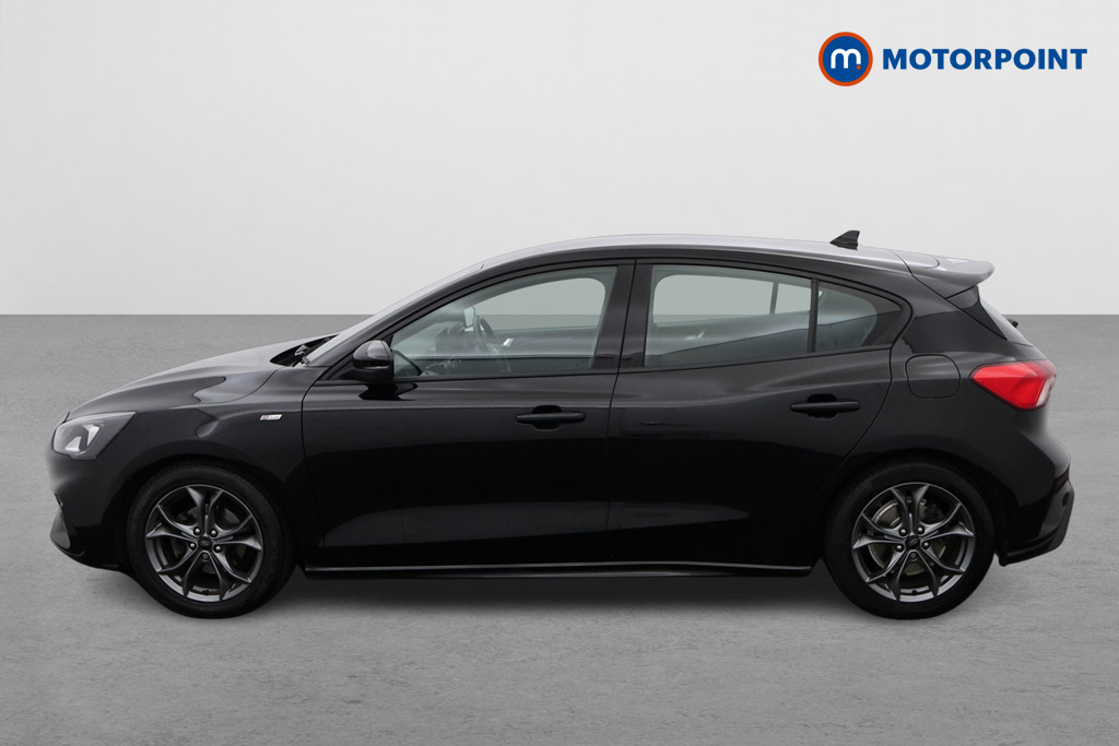 Ford Focus St-Line Manual Petrol Hatchback - Stock Number (1549345) - Passenger side