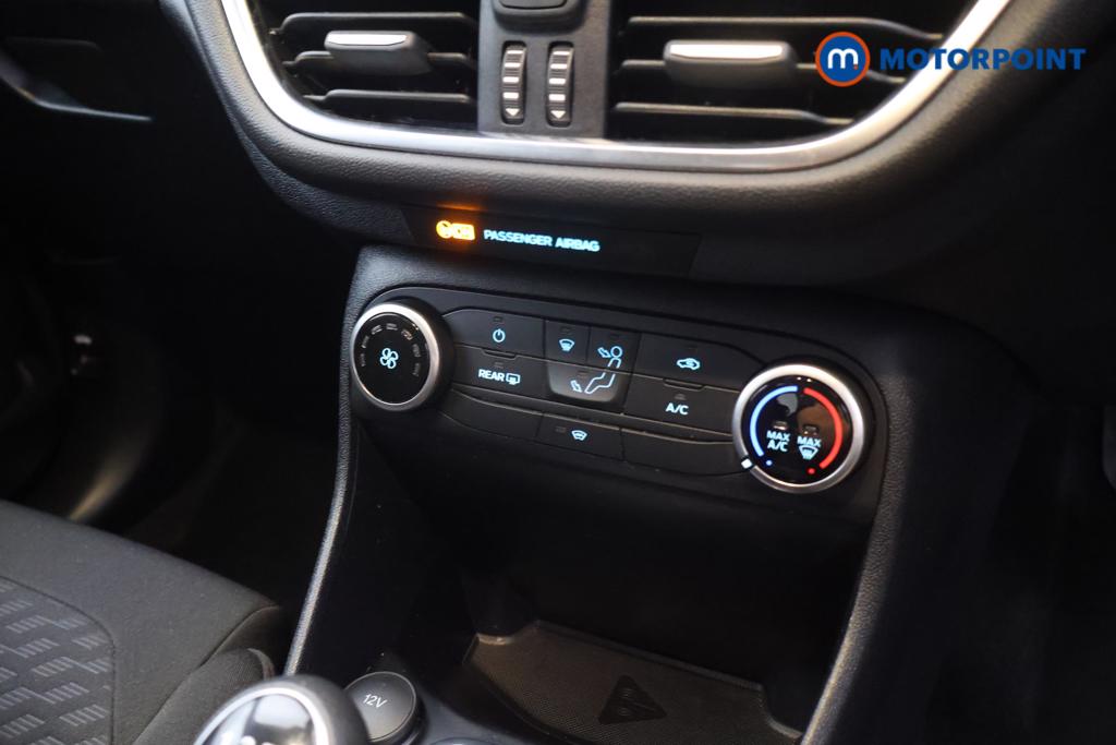 Ford Fiesta Titanium Manual Petrol Hatchback - Stock Number (1550917) - 7th supplementary image