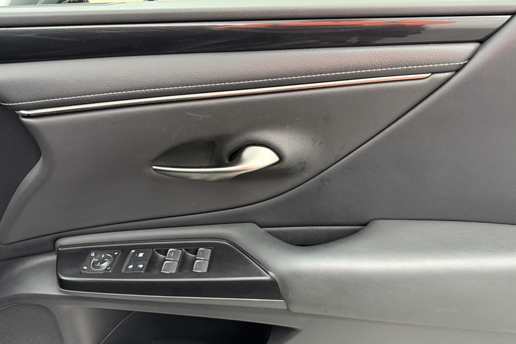 Lexus ES 300H 2.5 4Dr Cvt Premium Edition Automatic Petrol-Electric Hybrid Saloon - Stock Number (1552263) - 14th supplementary image