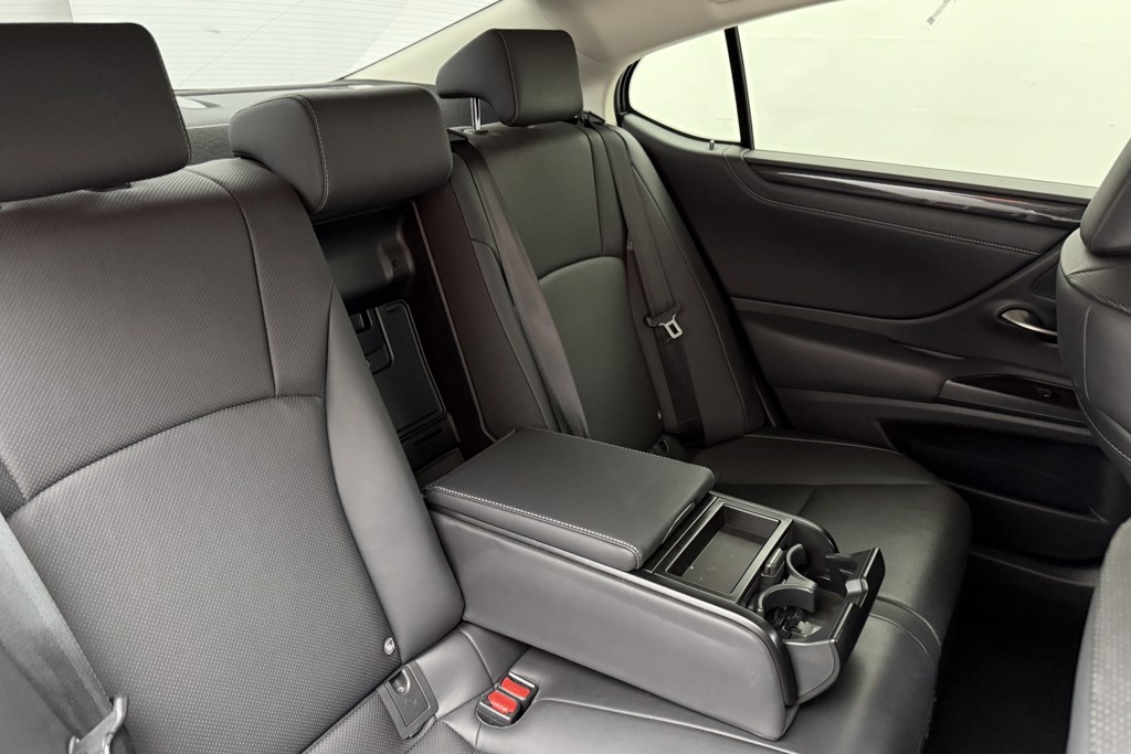 Lexus ES 300H 2.5 4Dr Cvt Premium Edition Automatic Petrol-Electric Hybrid Saloon - Stock Number (1552263) - 19th supplementary image