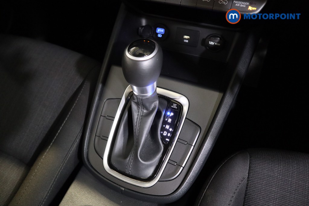 Hyundai Kona Se Connect Automatic Petrol-Electric Hybrid SUV - Stock Number (1552357) - 8th supplementary image