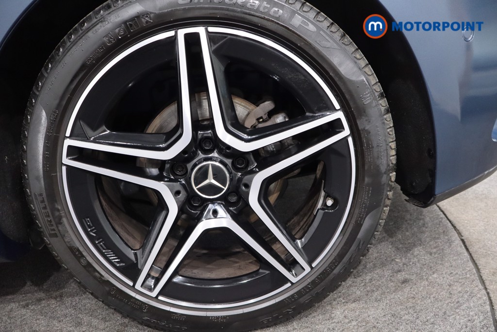Mercedes-Benz A Class Amg Line Executive Edition Automatic Petrol Hatchback - Stock Number (1552373) - 12th supplementary image