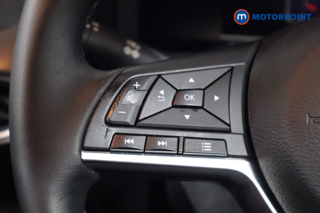 Nissan Juke N-Connecta Manual Petrol SUV - Stock Number (1554840) - 7th supplementary image