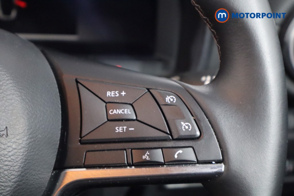 Nissan Juke N-Connecta Manual Petrol SUV - Stock Number (1554840) - 8th supplementary image