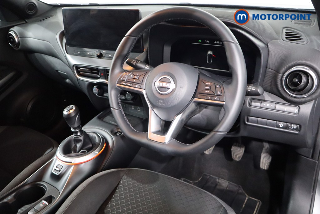 Nissan Juke N-Connecta Manual Petrol SUV - Stock Number (1554840) - 19th supplementary image