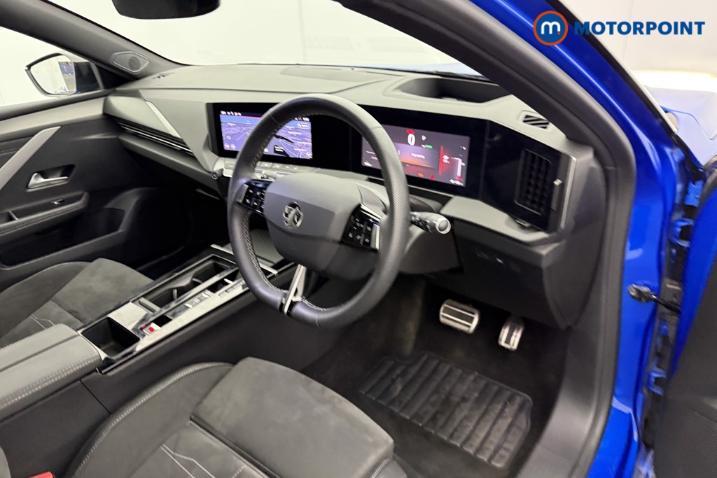 Vauxhall Astra Ultimate Automatic Electric Hatchback - Stock Number (1555198) - 4th supplementary image