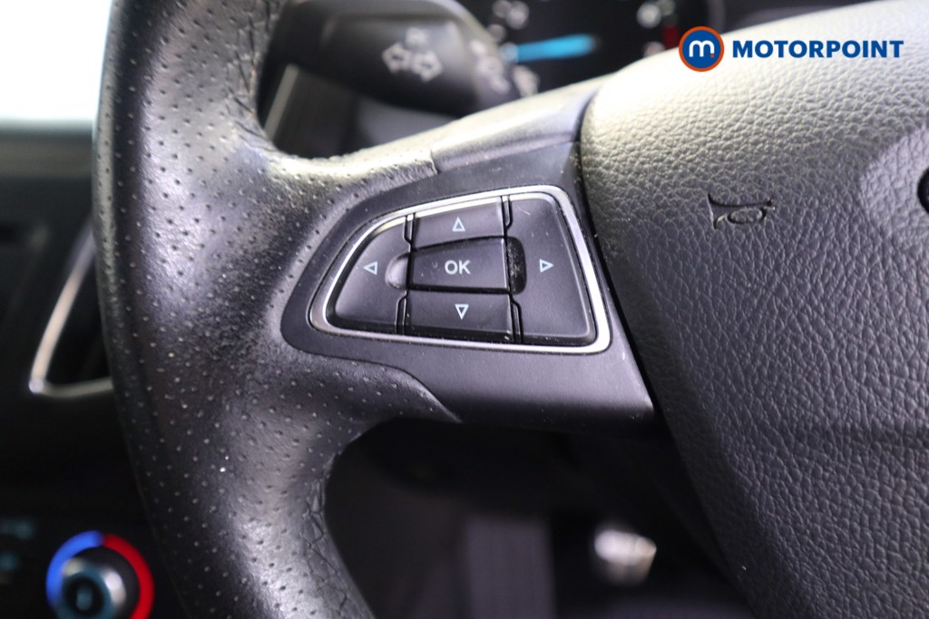 Ford Focus St-Line Manual Petrol Hatchback - Stock Number (1555490) - 5th supplementary image