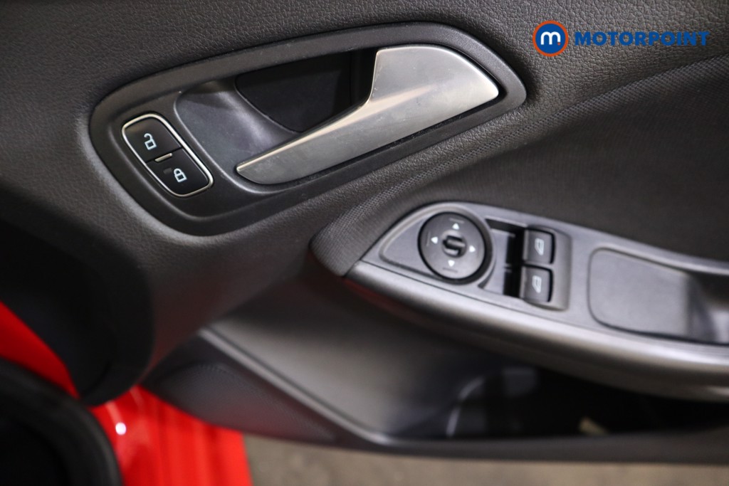 Ford Focus St-Line Manual Petrol Hatchback - Stock Number (1555490) - 9th supplementary image