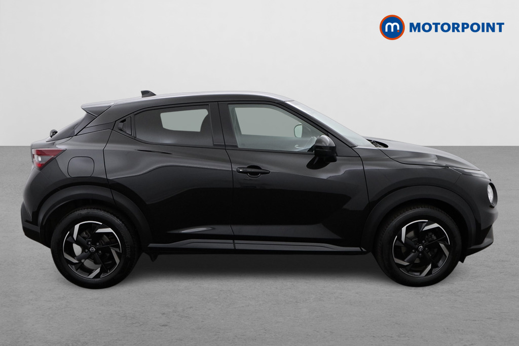 Nissan Juke N-Connecta Automatic Petrol SUV - Stock Number (1555583) - Drivers side