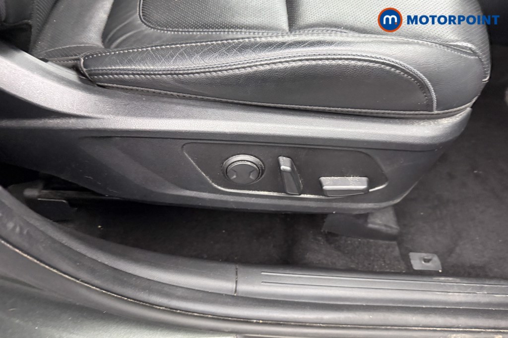 Hyundai Tucson Ultimate Automatic Petrol-Electric Hybrid SUV - Stock Number (1556190) - 18th supplementary image