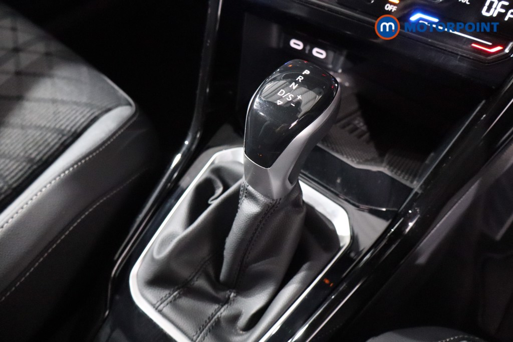 Volkswagen T-Roc R-Line Automatic Petrol SUV - Stock Number (1556243) - 14th supplementary image