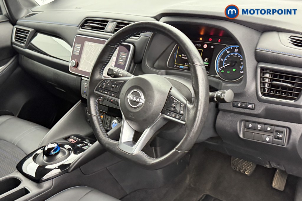 Nissan Leaf N-Connecta Automatic Electric Hatchback - Stock Number (1556376) - 4th supplementary image