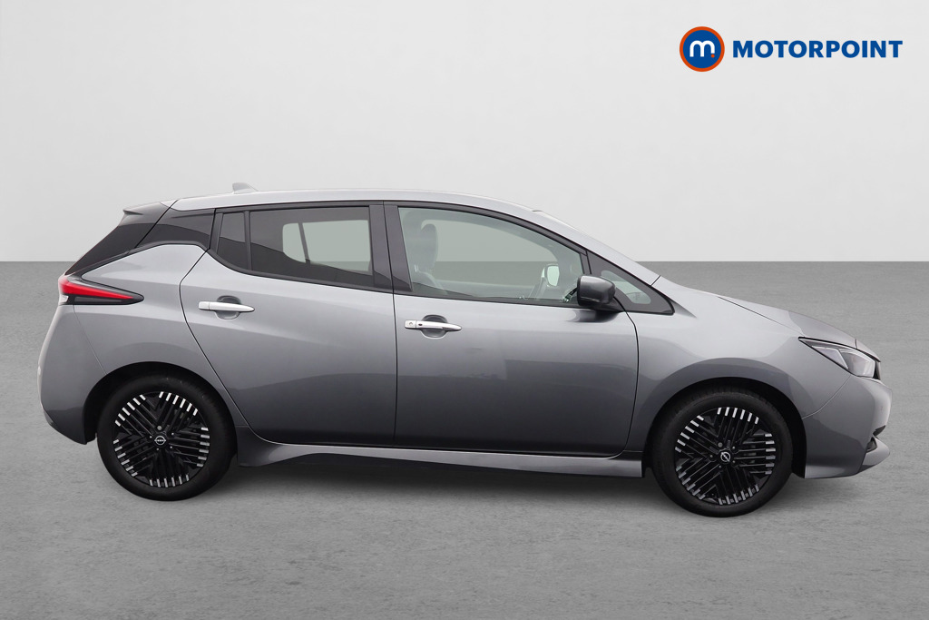 Nissan Leaf N-Connecta Automatic Electric Hatchback - Stock Number (1556376) - Drivers side