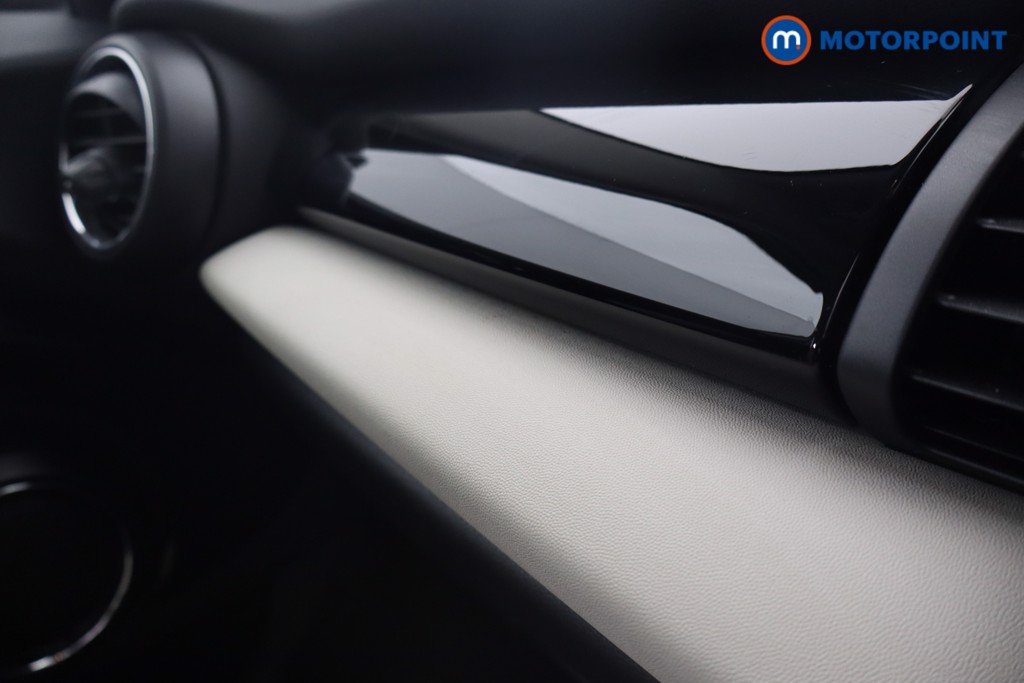 Mini Hatchback Cooper Exclusive Automatic Petrol Hatchback - Stock Number (1556860) - 10th supplementary image