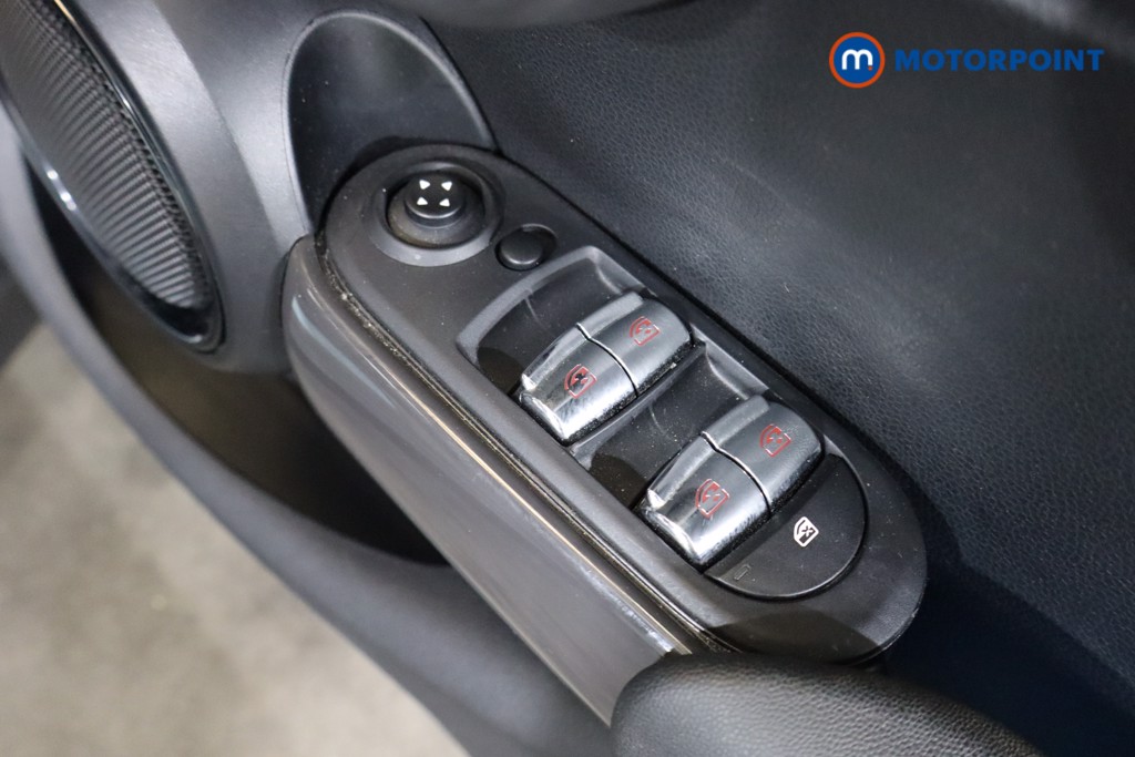Mini Hatchback Cooper Classic Manual Petrol Hatchback - Stock Number (1556917) - 15th supplementary image