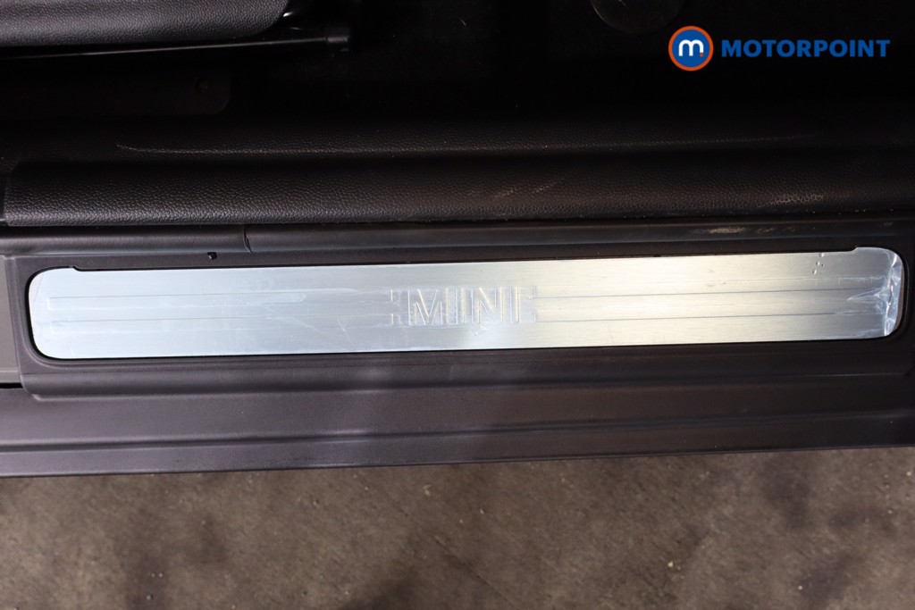 Mini Hatchback Cooper Classic Manual Petrol Hatchback - Stock Number (1556917) - 16th supplementary image
