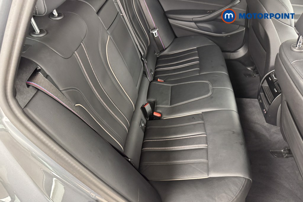 BMW 5 Series M Sport Automatic Petrol Plug-In Hybrid Estate - Stock Number (1557477) - 4th supplementary image