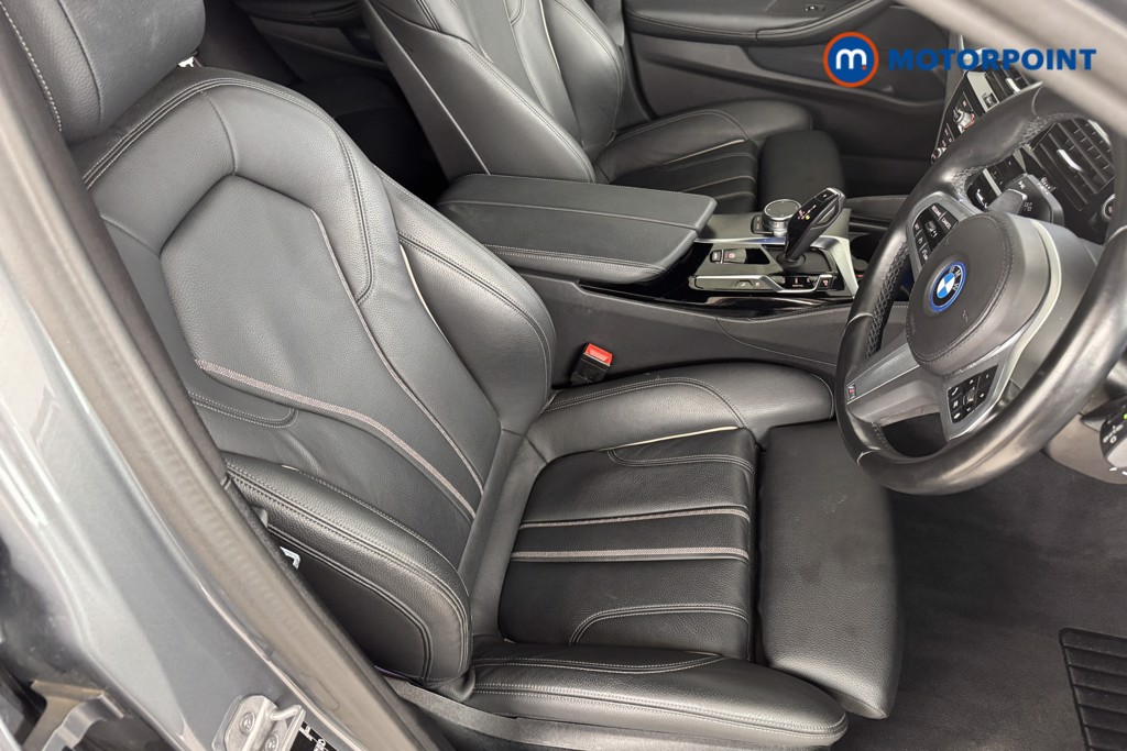 BMW 5 Series M Sport Automatic Petrol Plug-In Hybrid Estate - Stock Number (1557477) - 5th supplementary image