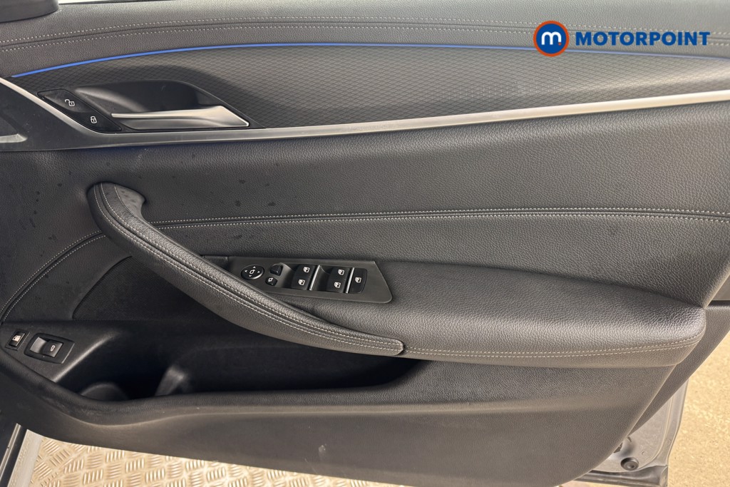 BMW 5 Series M Sport Automatic Petrol Plug-In Hybrid Estate - Stock Number (1557477) - 16th supplementary image
