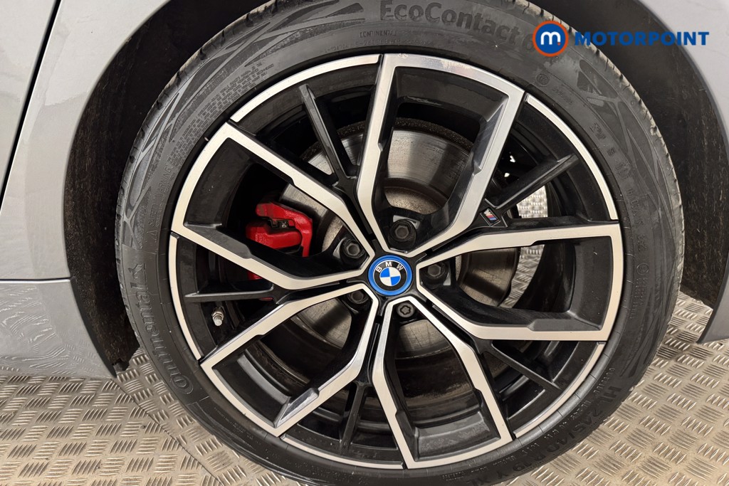 BMW 5 Series M Sport Automatic Petrol Plug-In Hybrid Estate - Stock Number (1557477) - 25th supplementary image