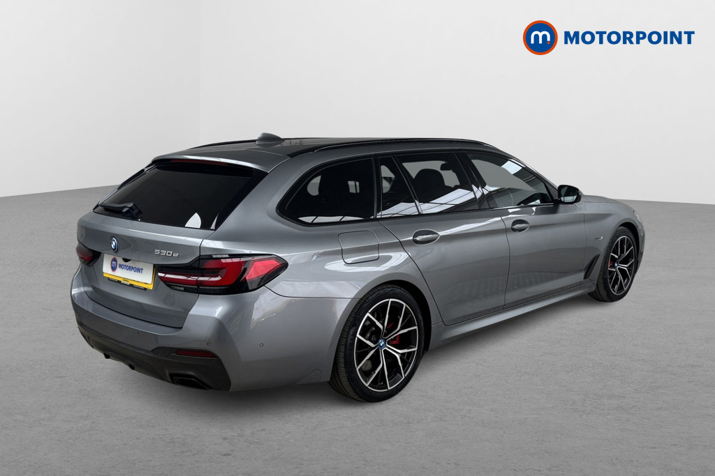 BMW 5 Series M Sport Automatic Petrol Plug-In Hybrid Estate - Stock Number (1557477) - Drivers side rear corner