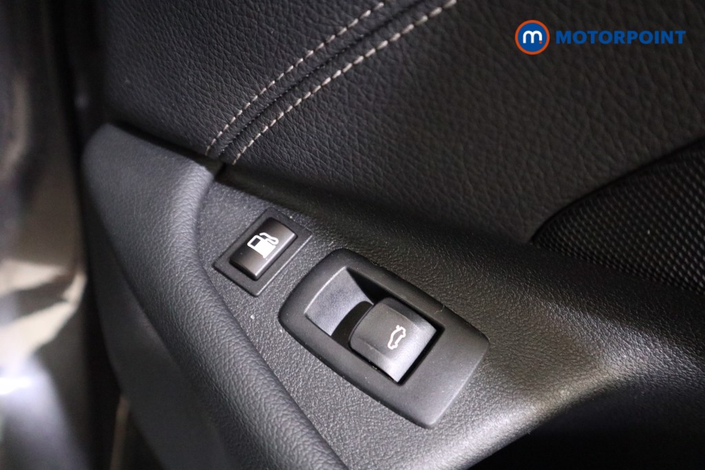 BMW 5 Series M Sport Automatic Petrol Plug-In Hybrid Estate - Stock Number (1557480) - 11th supplementary image