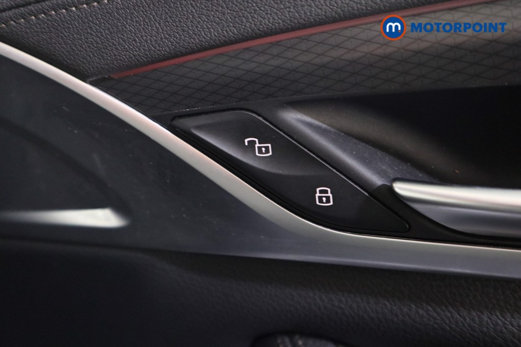 BMW 5 Series M Sport Automatic Petrol Plug-In Hybrid Estate - Stock Number (1557480) - 12th supplementary image