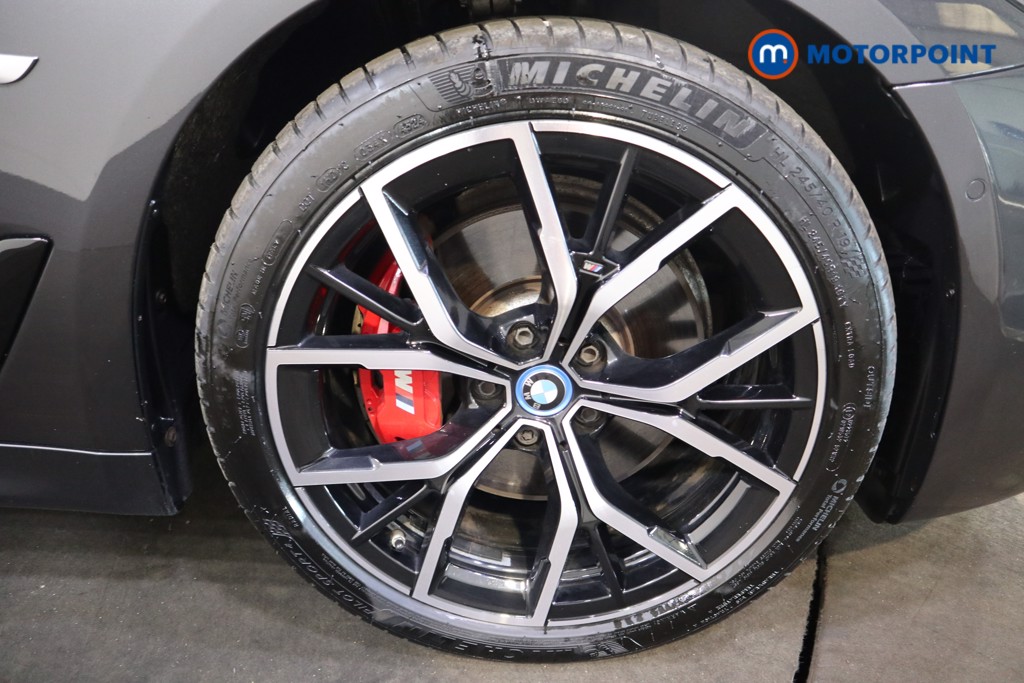 BMW 5 Series M Sport Automatic Petrol Plug-In Hybrid Estate - Stock Number (1557480) - 20th supplementary image