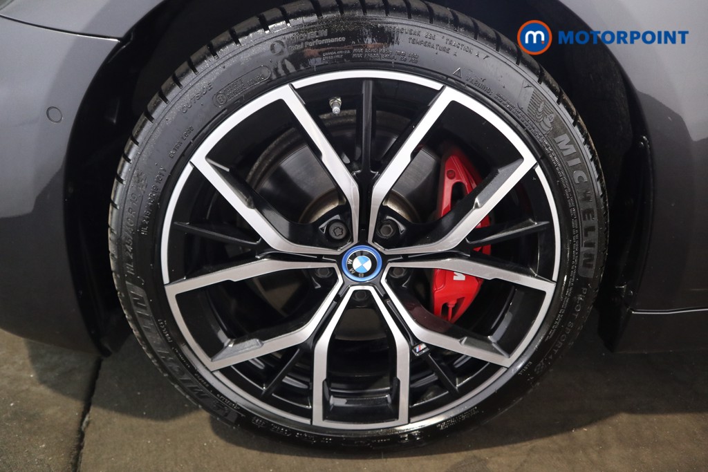 BMW 5 Series M Sport Automatic Petrol Plug-In Hybrid Estate - Stock Number (1557480) - 21st supplementary image