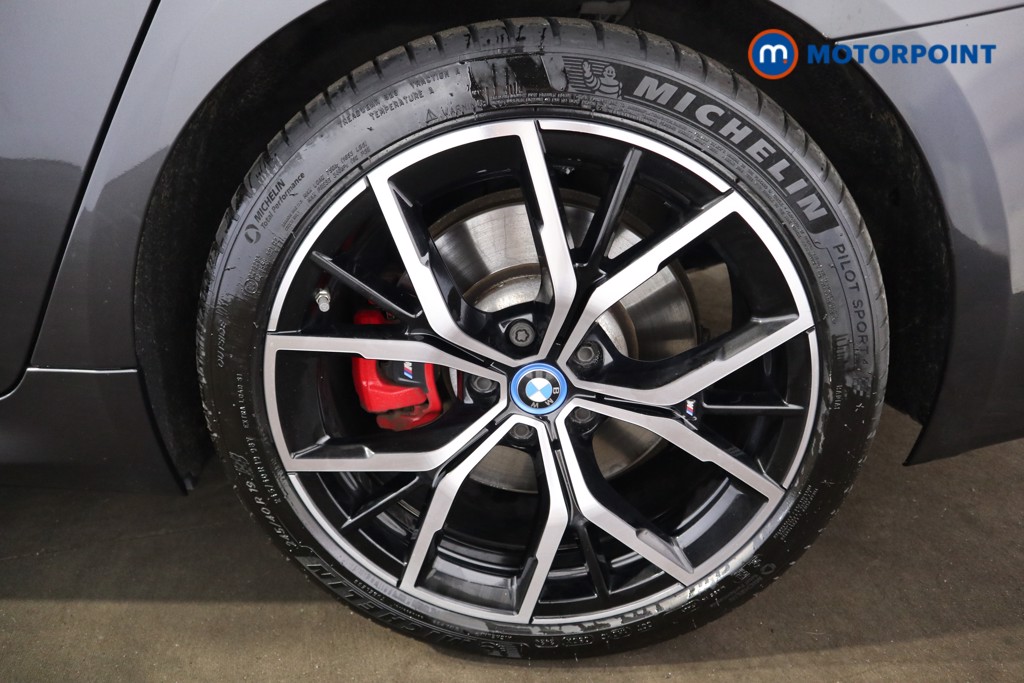 BMW 5 Series M Sport Automatic Petrol Plug-In Hybrid Estate - Stock Number (1557480) - 22nd supplementary image
