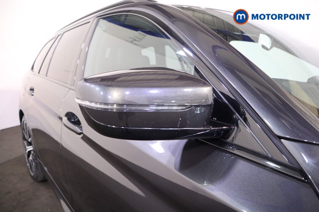 BMW 5 Series M Sport Automatic Petrol Plug-In Hybrid Estate - Stock Number (1557480) - 27th supplementary image