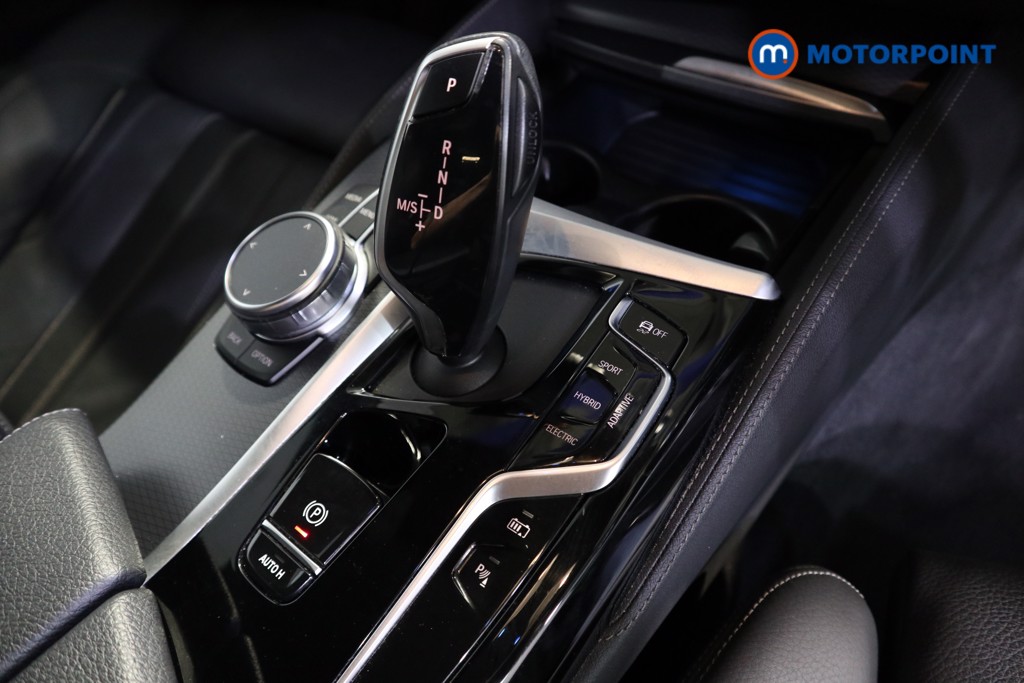 BMW 5 Series M Sport Automatic Petrol Plug-In Hybrid Estate - Stock Number (1557481) - 10th supplementary image
