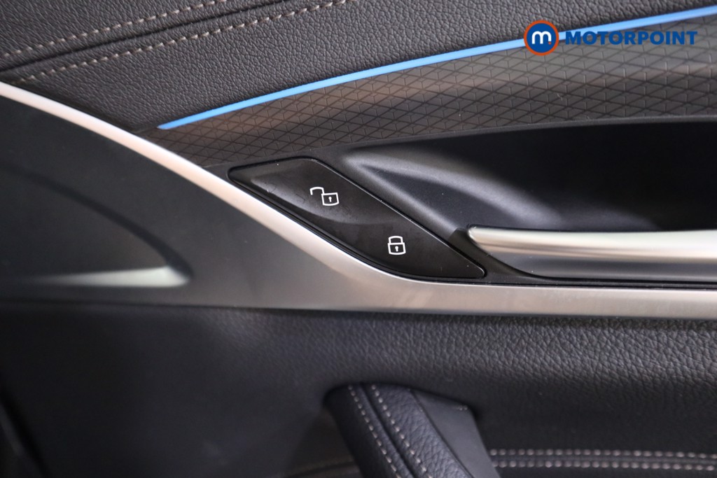 BMW 5 Series M Sport Automatic Petrol Plug-In Hybrid Estate - Stock Number (1557481) - 14th supplementary image