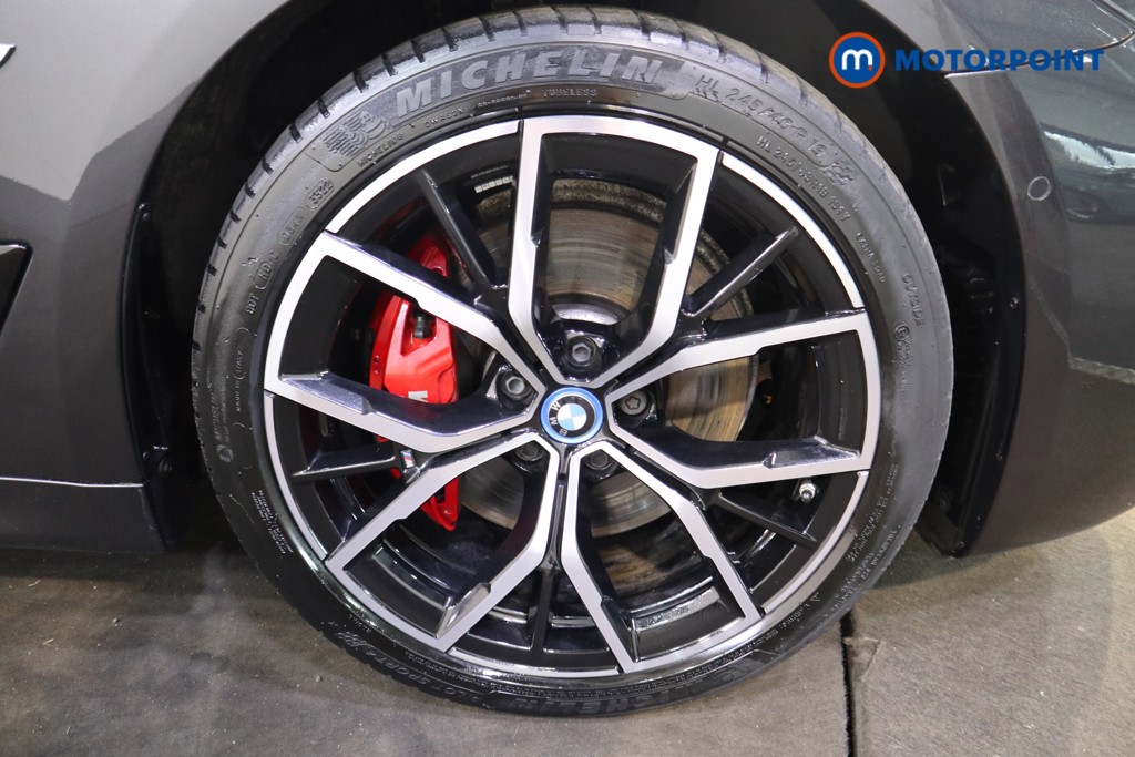BMW 5 Series M Sport Automatic Petrol Plug-In Hybrid Estate - Stock Number (1557481) - 21st supplementary image