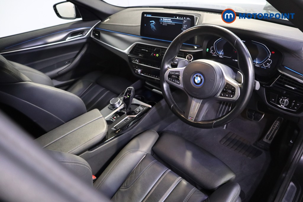 BMW 5 Series M Sport Automatic Petrol Plug-In Hybrid Estate - Stock Number (1557481) - 1st supplementary image
