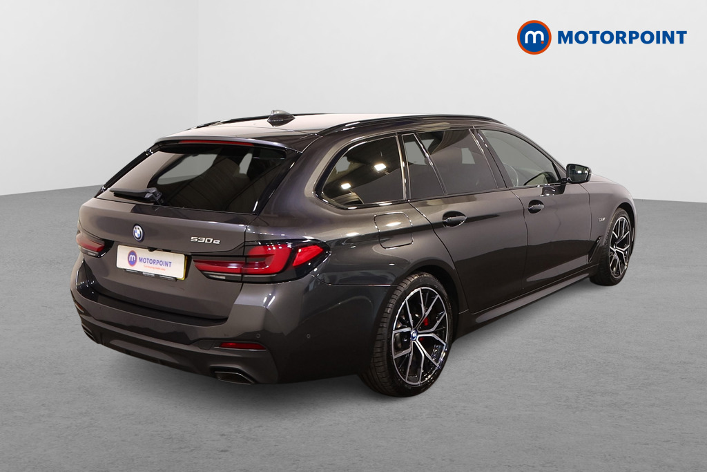 BMW 5 Series M Sport Automatic Petrol Plug-In Hybrid Estate - Stock Number (1557481) - Drivers side rear corner