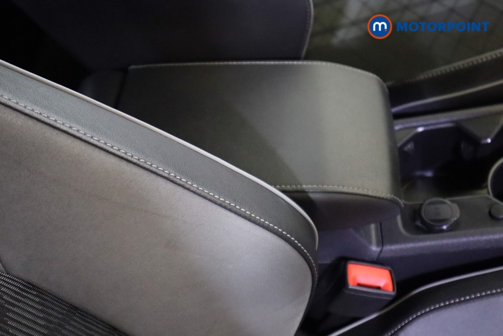 Volkswagen Golf R-Line Manual Petrol Hatchback - Stock Number (1557540) - 25th supplementary image