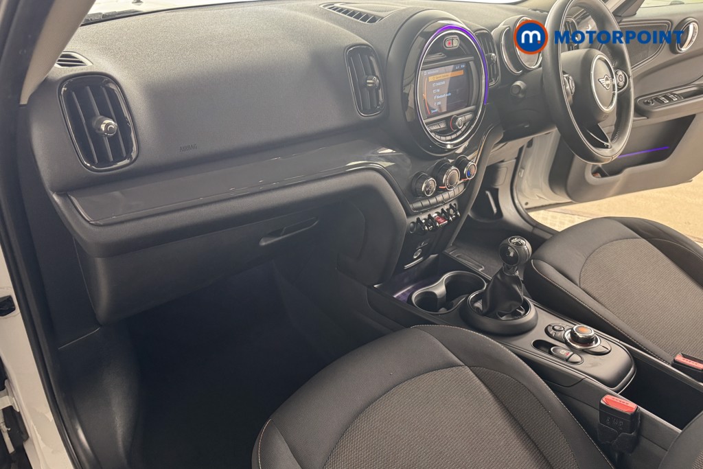 Mini Countryman Cooper Classic Manual Petrol SUV - Stock Number (1557582) - 8th supplementary image