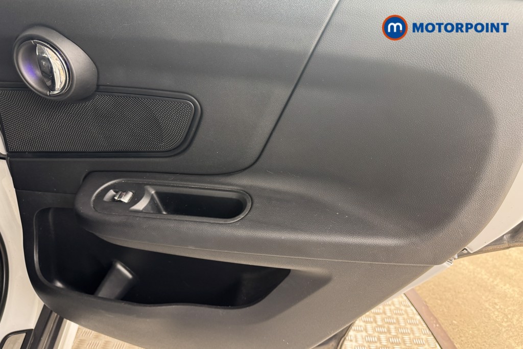 Mini Countryman Cooper Classic Manual Petrol SUV - Stock Number (1557582) - 16th supplementary image