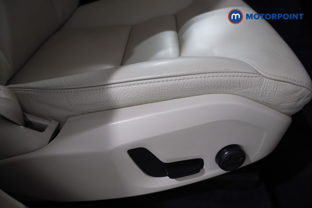 Volvo Xc60 Edition Automatic Petrol SUV - Stock Number (1558214) - 19th supplementary image