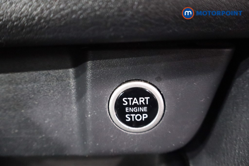 Nissan Qashqai Acenta Premium Manual Petrol SUV - Stock Number (1558507) - 13th supplementary image